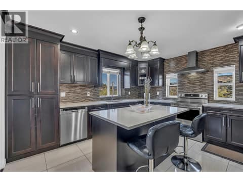 Photo 6 of 9820 RIPPEN Avenue, Summerland Rural