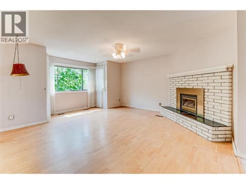 Gas insert fireplace at 3472 Lockhart Crescent, Armstrong/ Spall., Spallumcheen