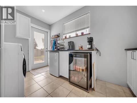 Photo 14 of 1366 Ridgedale Avenue, Columbia/Duncan, Penticton