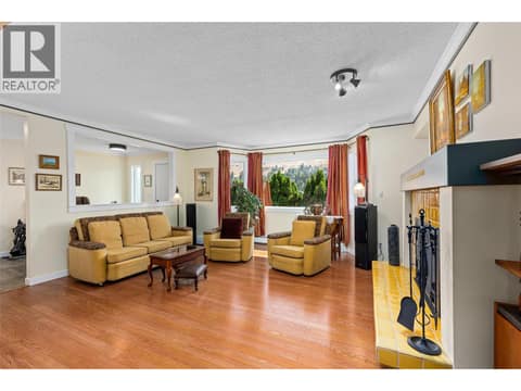 Photo 12 of 10330 Meadow Road, Lake Country East / Oyama