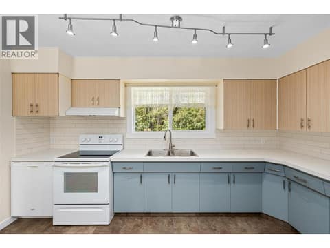 Photo 17 of 10330 Meadow Road, Lake Country East / Oyama