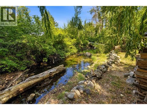 Photo 3 of 10330 Meadow Road, Lake Country East / Oyama