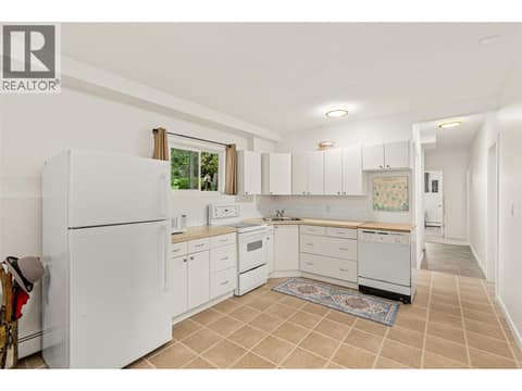 Photo 40 of 10330 Meadow Road, Lake Country East / Oyama