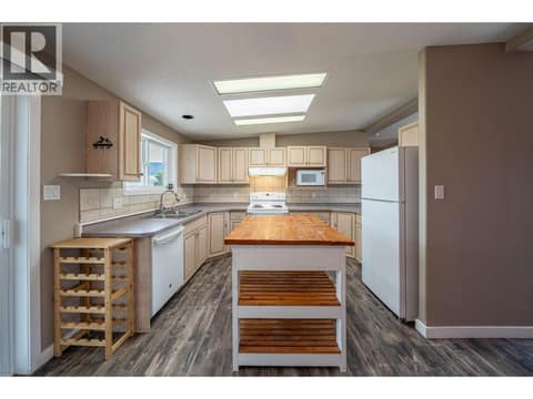 Photo 12 of 9510 Highway 97 N Unit# 26, Swan Lake West, Vernon