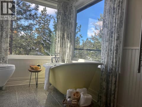 Primary Ensuite at 2615 Harvard Road, South East Kelowna