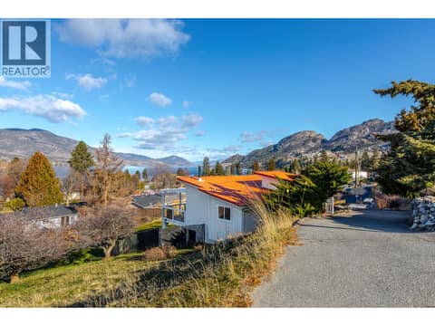 Photo 3 of 334 Carmel Crescent, Eastside/Lkshr Hi/Skaha Est, Okanagan Falls