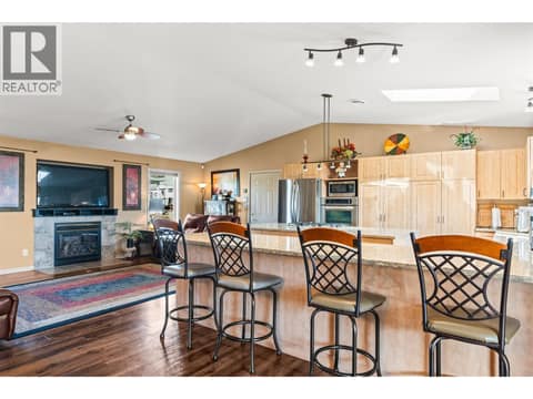 Photo 13 of 9510 97 Highway N Unit# 84, Swan Lake West, Vernon