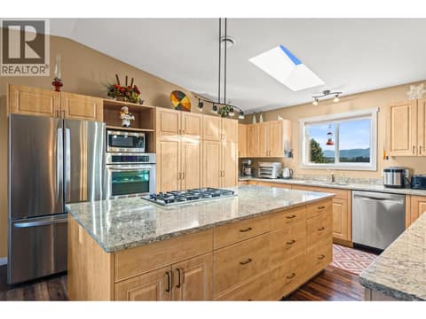 Photo 4 of 9510 97 Highway N Unit# 84, Swan Lake West, Vernon