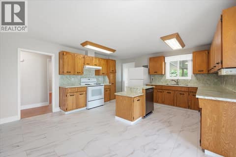 Photo 16 of 3585 Warner Avenue, Armstrong/ Spall.
