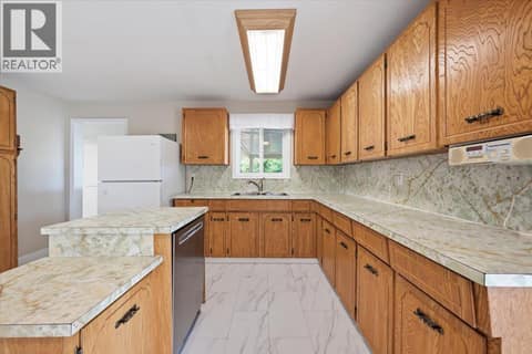 Photo 18 of 3585 Warner Avenue, Armstrong/ Spall.