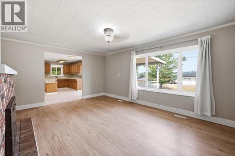 Living Room at 3585 Warner Avenue, Armstrong/ Spall.