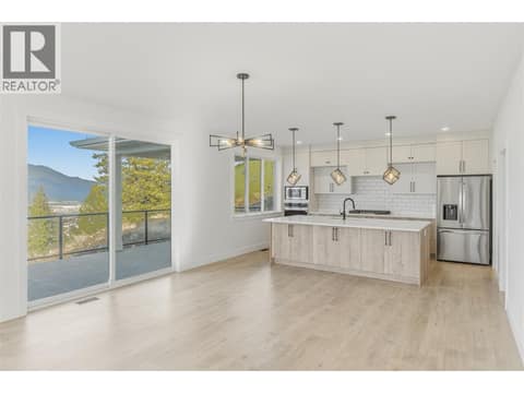 Photo 7 of 1762 Balsam Place, Juniper Ridge, Kamloops