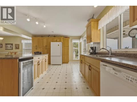 Photo 13 of 19 Preston Crescent, Enderby / Grindrod
