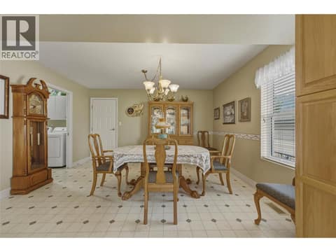 Photo 16 of 19 Preston Crescent, Enderby / Grindrod