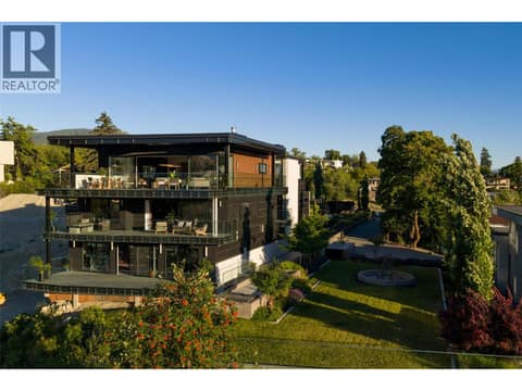 Photo 2 of 581 Vancouver Avenue, Uplands/Redlands, Penticton