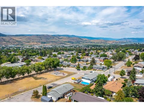 Photo 10 of 3401 12 Street, East Hill, Vernon