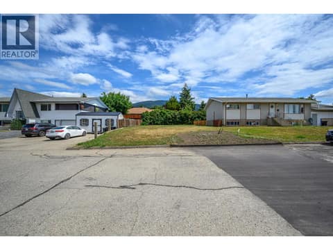 Photo 4 of 3401 12 Street, East Hill, Vernon
