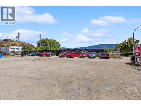 Photo 6 of 4211 25 Avenue, City of Vernon