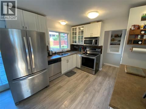 Photo 10 of 1134 WOODLANDS Drive, Columbia/Duncan, Penticton