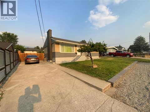 Photo 3 of 1134 WOODLANDS Drive, Columbia/Duncan, Penticton