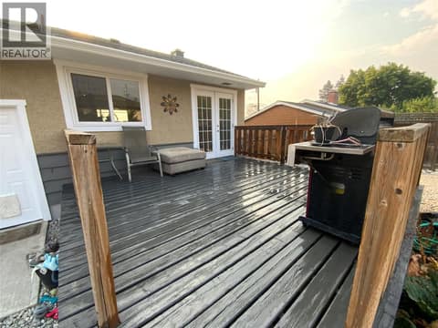 Photo 5 of 1134 WOODLANDS Drive, Columbia/Duncan, Penticton