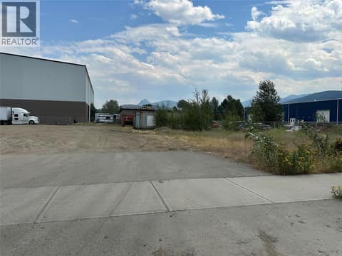 Photo 5 of 1811 SHUSWAP Avenue, Lumby Valley