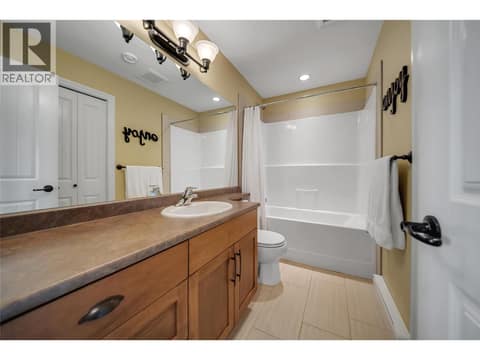 Full Bathroom - Basement Level at 2450 Radio Tower Road Unit# 279, Oliver Rural