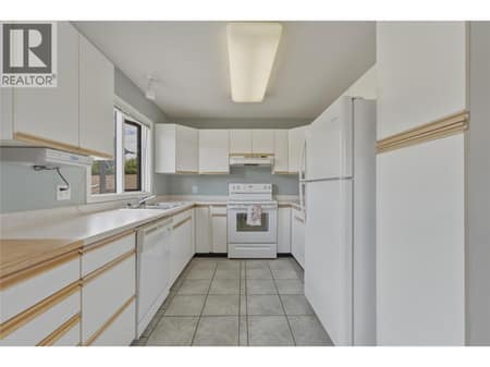 Photo 6 of 3850 Argyle Avenue Unit# 15, Mission Hill, Vernon