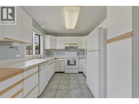 Photo 6 of 3850 Argyle Avenue Unit# 15, Mission Hill, Vernon