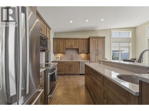 Photo 10 of 8964 Davidson Place, Adventure Bay, Vernon