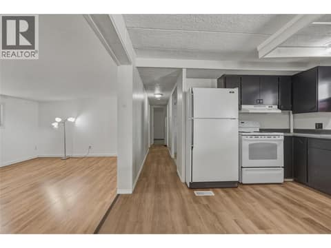 Living Room/Kitchen/Hallway at 4137 Spallumcheen Drive Unit# 16, Armstrong/ Spall., Spallumcheen