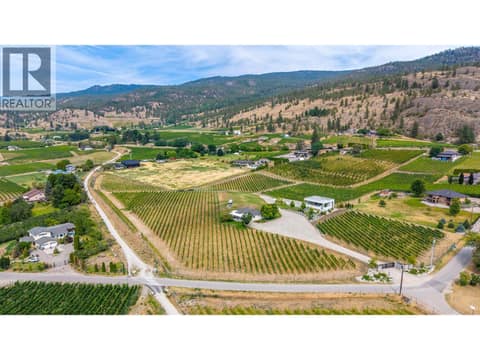 Photo 2 of 1243 Evans Avenue, Penticton Rural