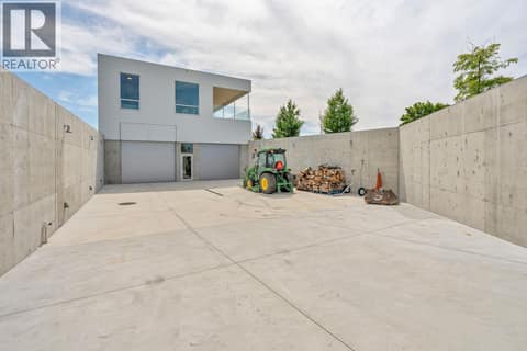 Photo 32 of 1243 Evans Avenue, Penticton Rural