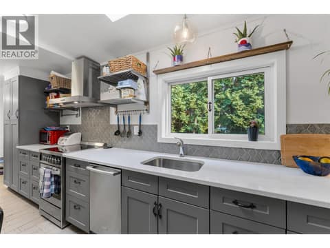 Attractive modern kitchen, updated in 2017. at 610 Katherine Road Unit# 12, West Kelowna Estates