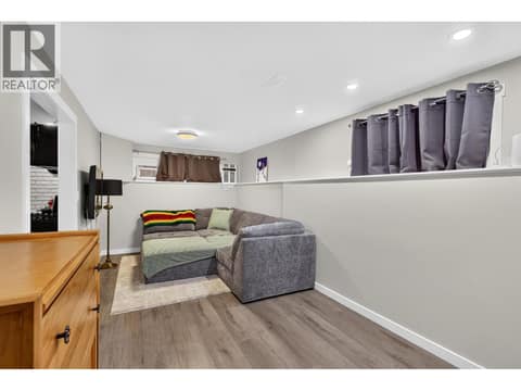 Photo 18 of 4202 16 Avenue, South Vernon