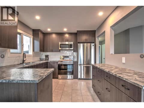 Photo 2 of 4202 16 Avenue, South Vernon