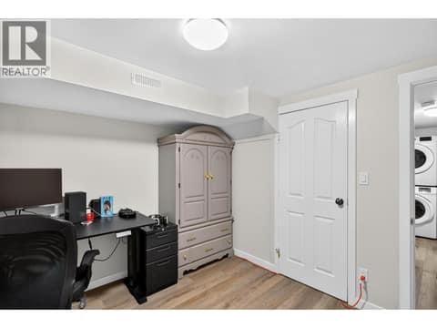 Photo 20 of 4202 16 Avenue, South Vernon