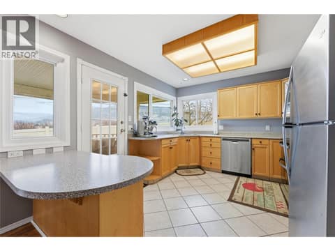 Photo 21 of 124 Sarsons Road Unit# 17, Middleton Mountain Vernon