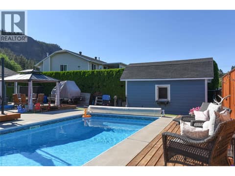Photo 16 of 11414 Adams Avenue, Main Town, Summerland