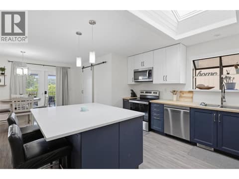 Photo 10 of 728 DRIFTWOOD Place, Westmount, Kamloops