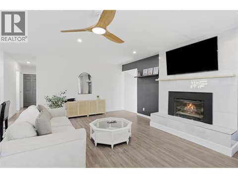 Photo 7 of 728 DRIFTWOOD Place, Westmount, Kamloops