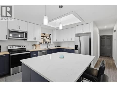 Photo 9 of 728 DRIFTWOOD Place, Westmount, Kamloops