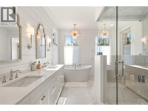Primary Ensuite at 4588 Sallows Road, South East Kelowna