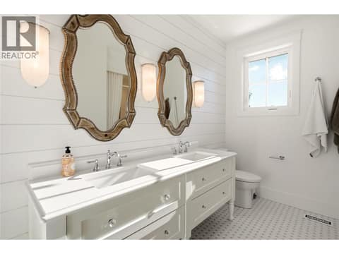 Upstairs Main Bath at 4588 Sallows Road, South East Kelowna