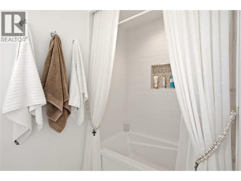 Upstairs Main Bath at 4588 Sallows Road, South East Kelowna