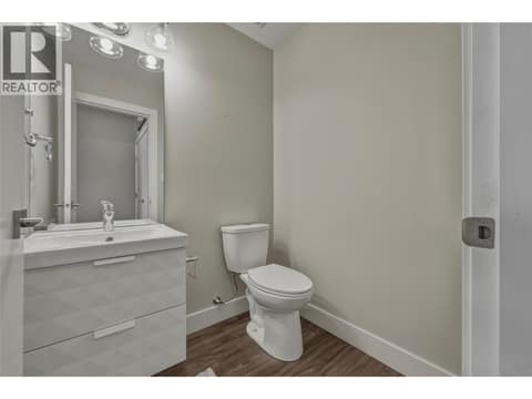 Photo 15 of 1804 46 Avenue Unit# 2, Harwood, Vernon
