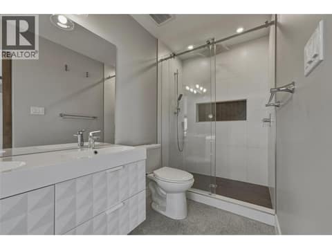 Photo 20 of 1804 46 Avenue Unit# 2, Harwood, Vernon