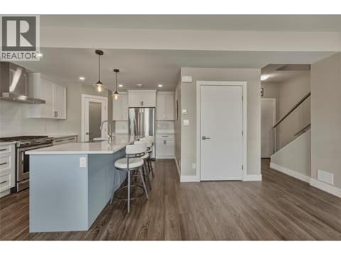 Photo 5 of 1804 46 Avenue Unit# 2, Harwood, Vernon