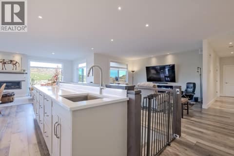 Photo 14 of 2241 Rojem Road, Dilworth Mountain, Kelowna