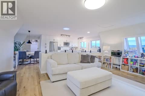 Carriage House Family Room at 2241 Rojem Road, Dilworth Mountain, Kelowna